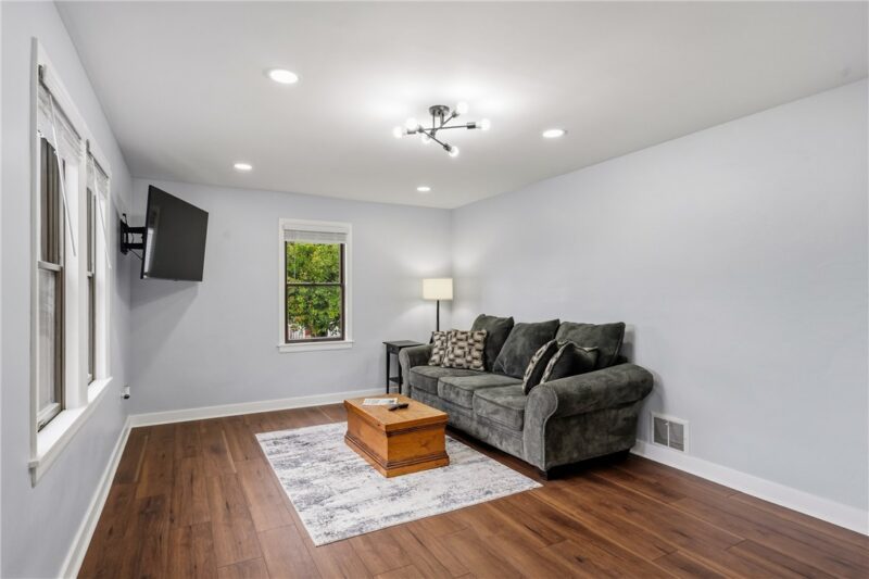 3298 Harvard St — photo 3
