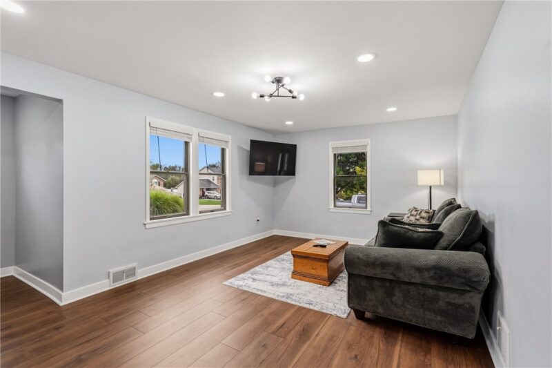 3298 Harvard St — photo 5