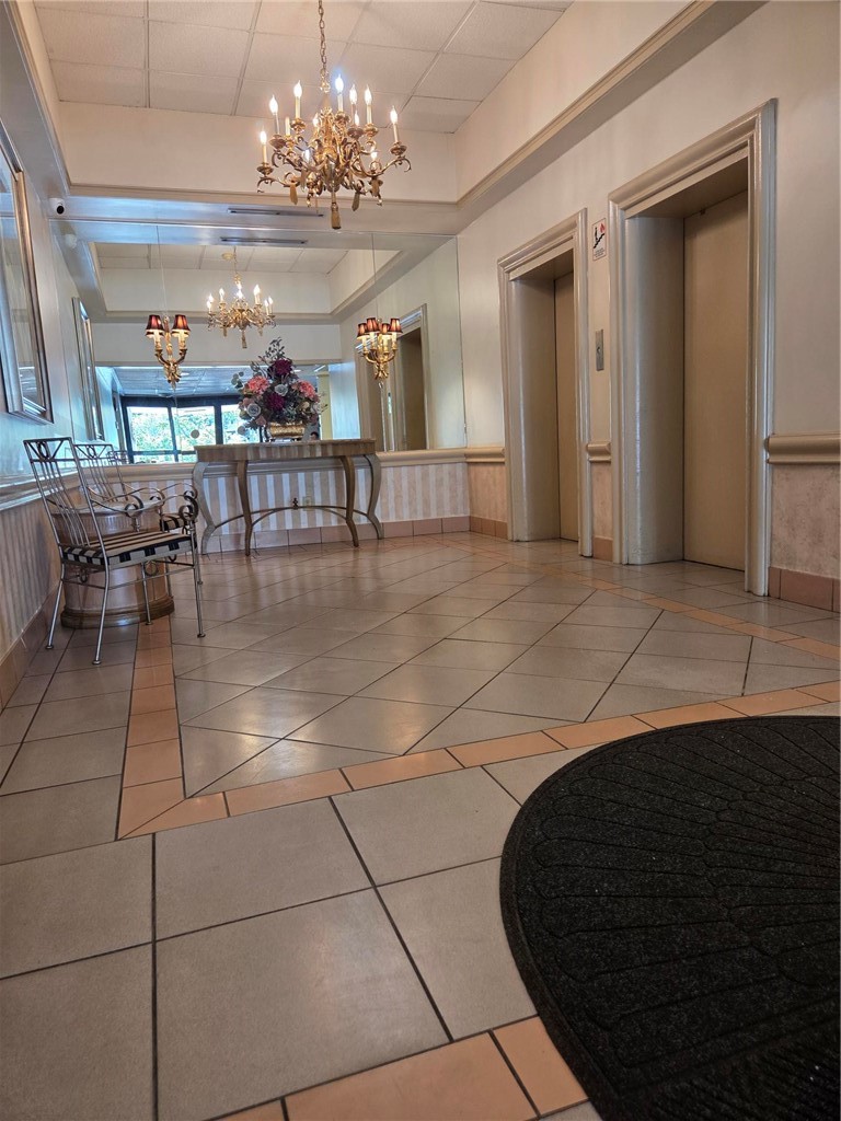 2120 Greentree Road 102E — photo 2