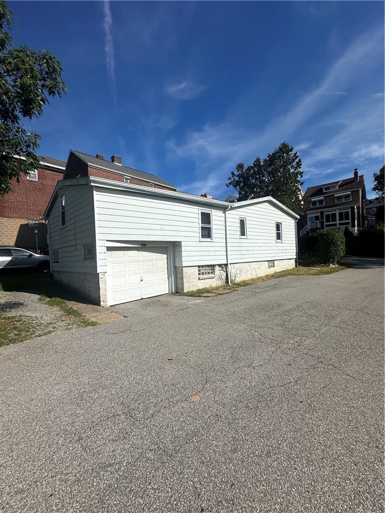 1107 Wisconsin Ave — photo 1