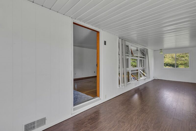 118 Foster Rd — photo 4