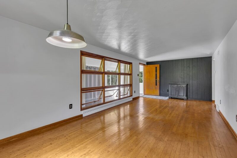 118 Foster Rd — photo 5
