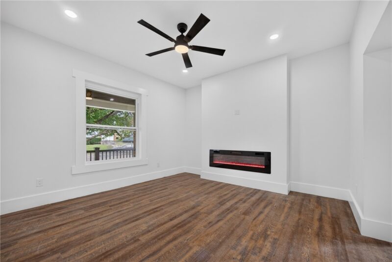 1427 Duss Ave — photo 5
