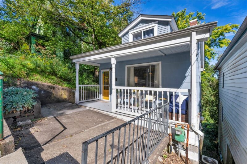 130 Logan St — photo 3