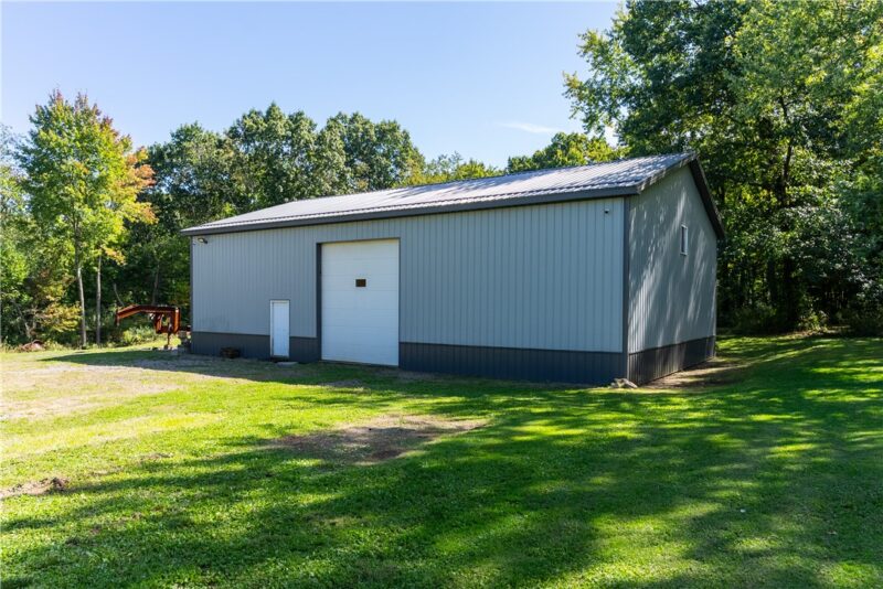 420 Possum Hollow Rd — photo 2