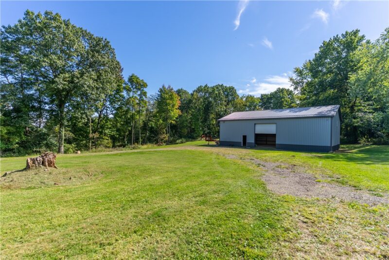 420 Possum Hollow Rd — photo 3