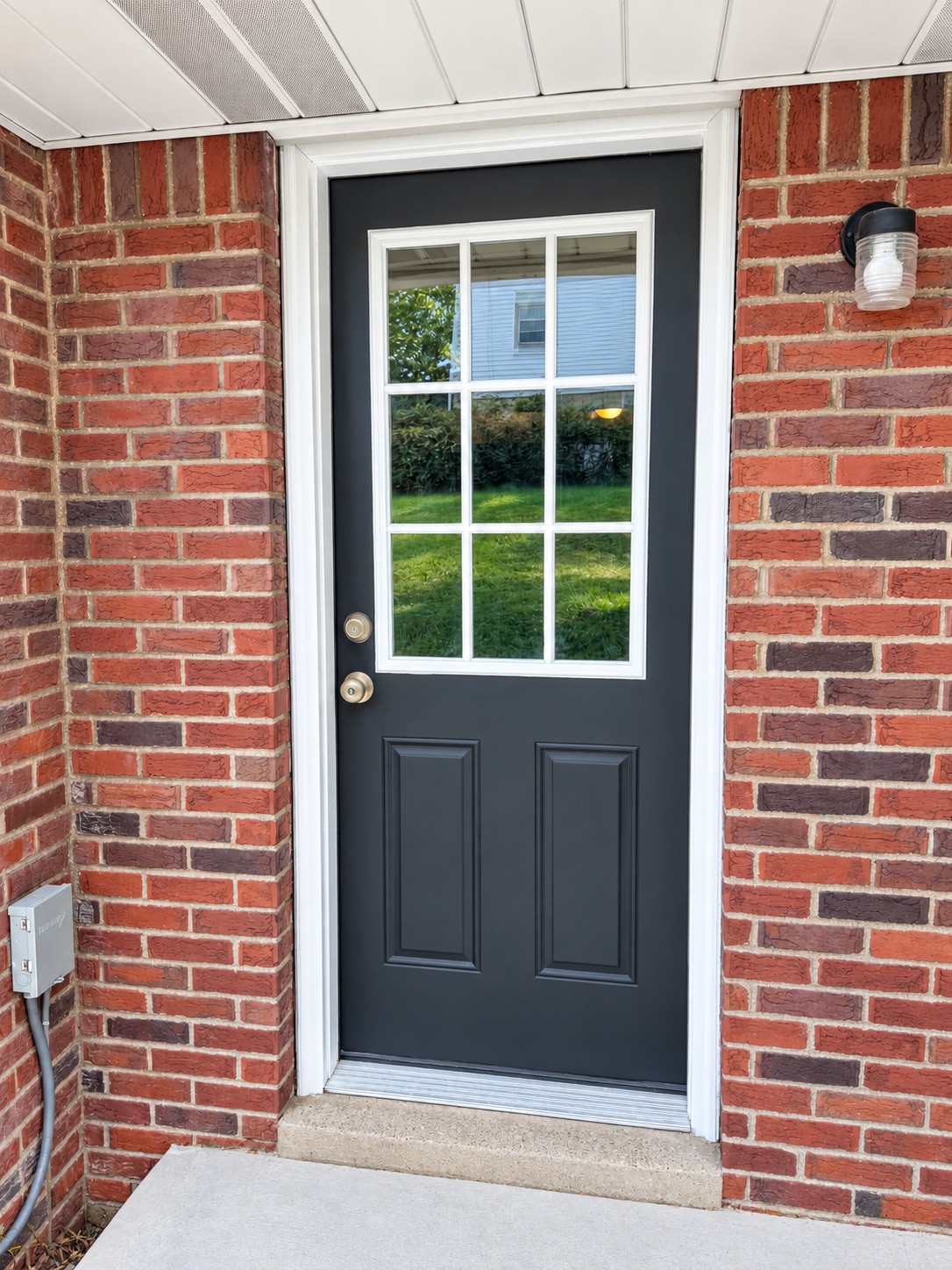 232 Mary STREET — photo 1