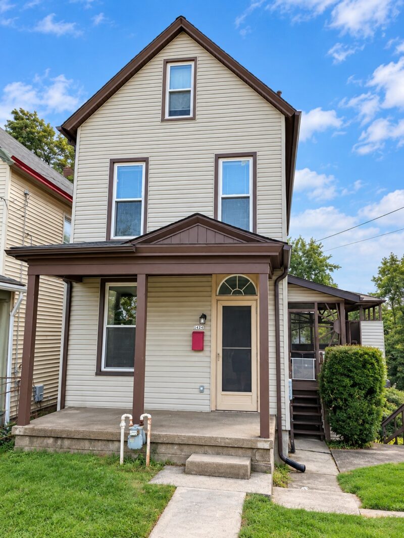 1424 Summit STREET — photo 2