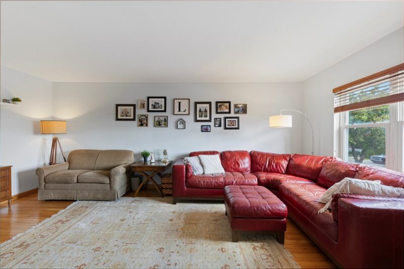 115 Melvin Drive — photo 3
