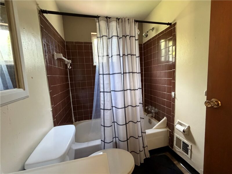 2928 1/2 Elroy Ave — photo 7