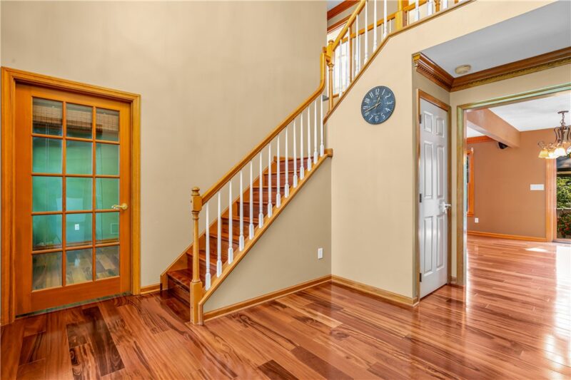 102 Timberlee Drive — photo 2