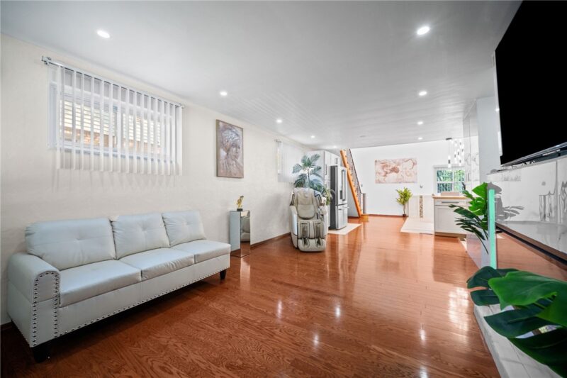 124 Broadcrest Dr — photo 4
