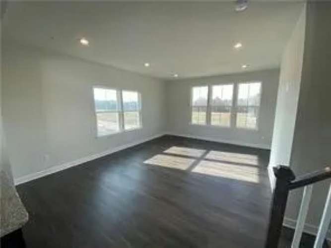 1052 Adair Ave — photo 5