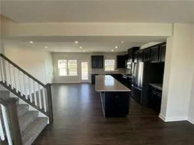 1052 Adair Ave — photo 6