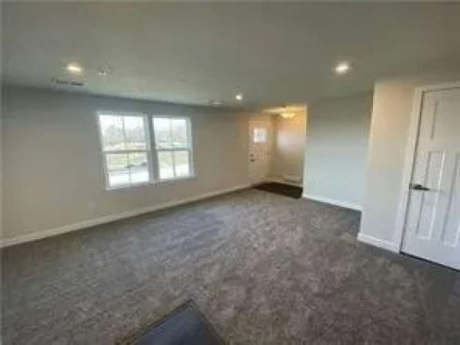 1052 Adair Ave — photo 7