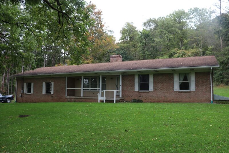308 Wallace Lane — photo 3
