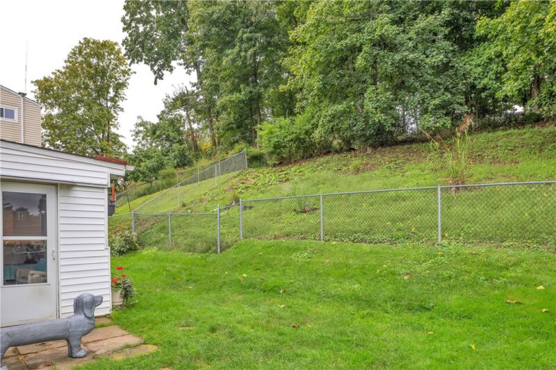 1114 Mcknight Dr — photo 4