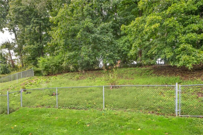 1114 Mcknight Dr — photo 5