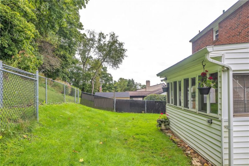 1114 Mcknight Dr — photo 8