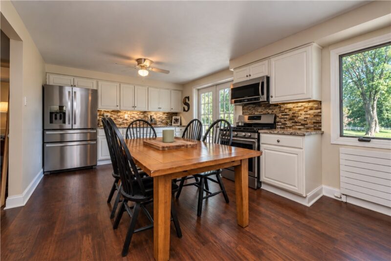 345 Pinehaven Drive — photo 5