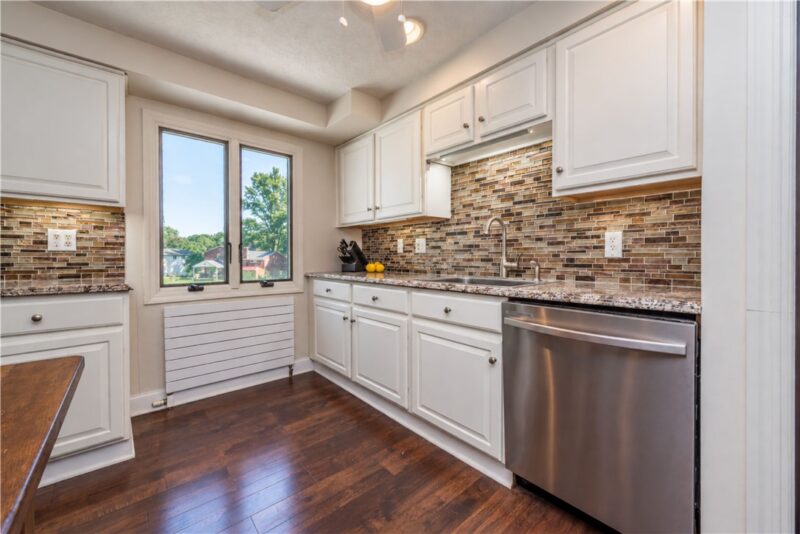 345 Pinehaven Drive — photo 6