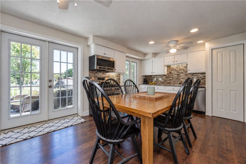 345 Pinehaven Drive — photo 7