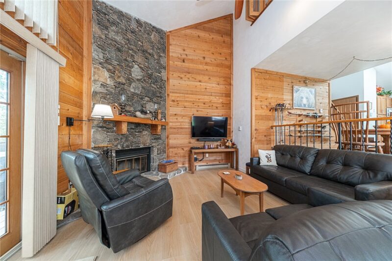 1491 SADDLER WAY — photo 3