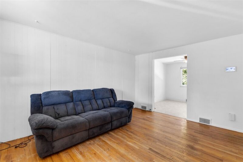 1565 Loretta Dr — photo 4