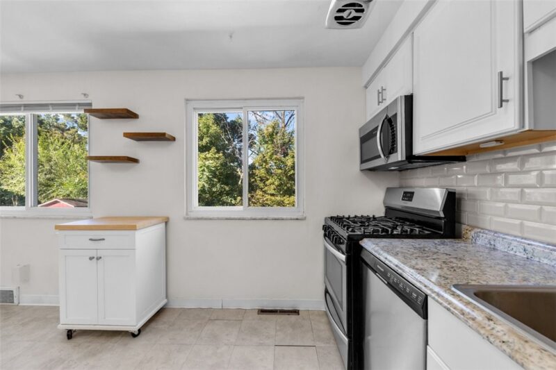 1565 Loretta Dr — photo 8