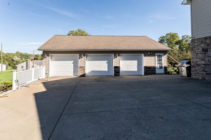 115 Maple Hill Lane — photo 3