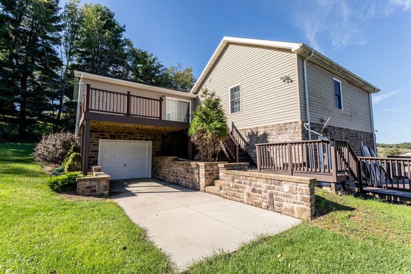 115 Maple Hill Lane — photo 4