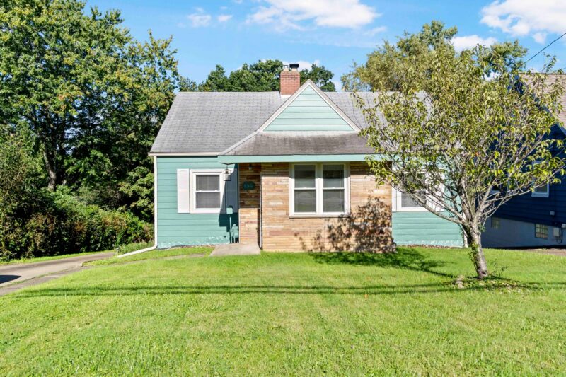 339 Center Road