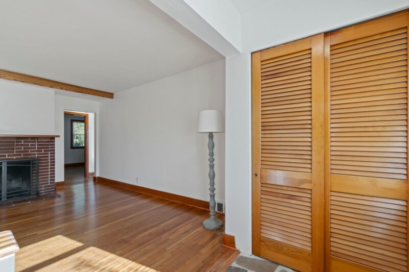 339 Center Road — photo 3