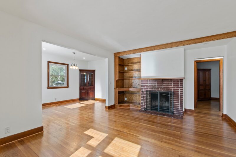 339 Center Road — photo 4