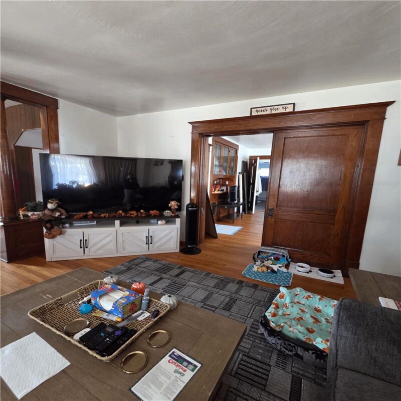 220 Grace Ave — photo 8