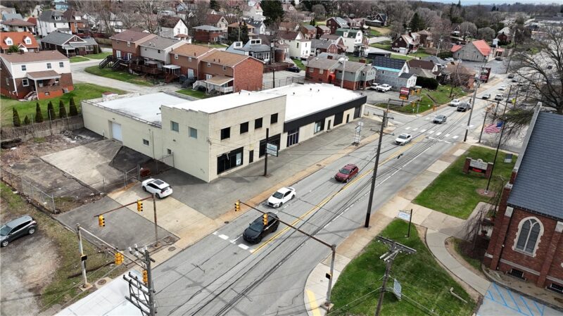 537 Lincoln Hwy — photo 3