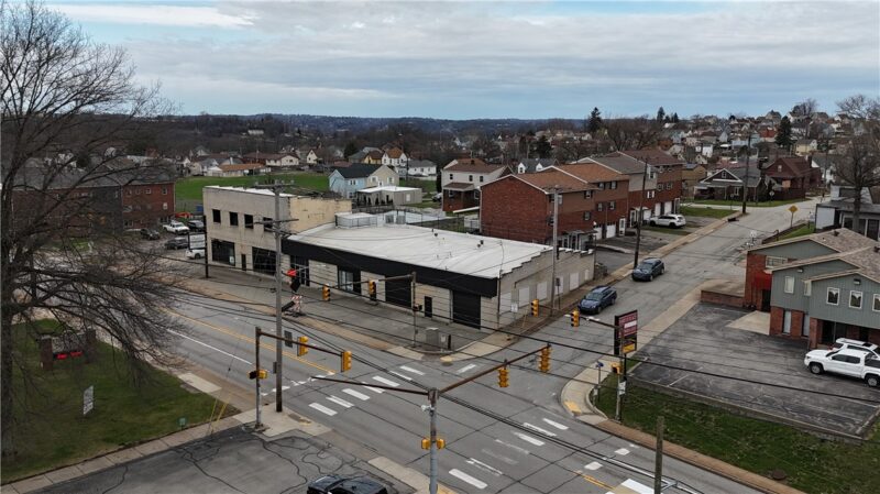 537 Lincoln Hwy — photo 2