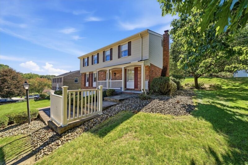 8458 Coventry Dr — photo 2