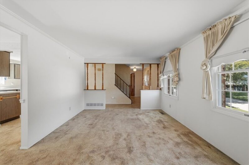 8458 Coventry Dr — photo 7