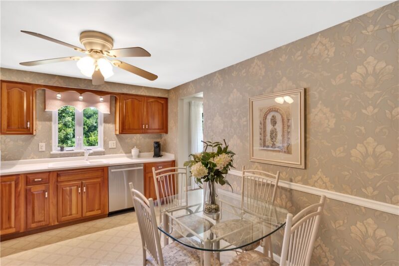 146 S Jamestown Rd — photo 5