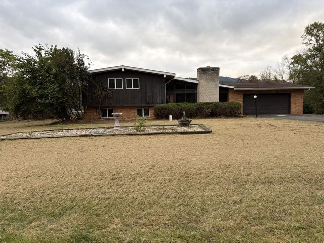 208 Witt Road — photo 1