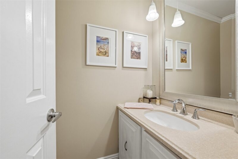 642 Woodcrest Dr — photo 7