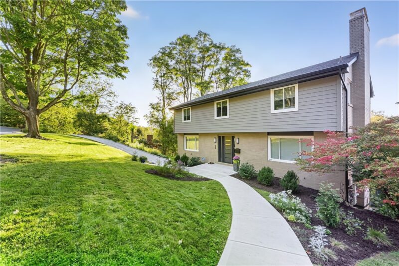 736 Pinetree Rd — photo 2