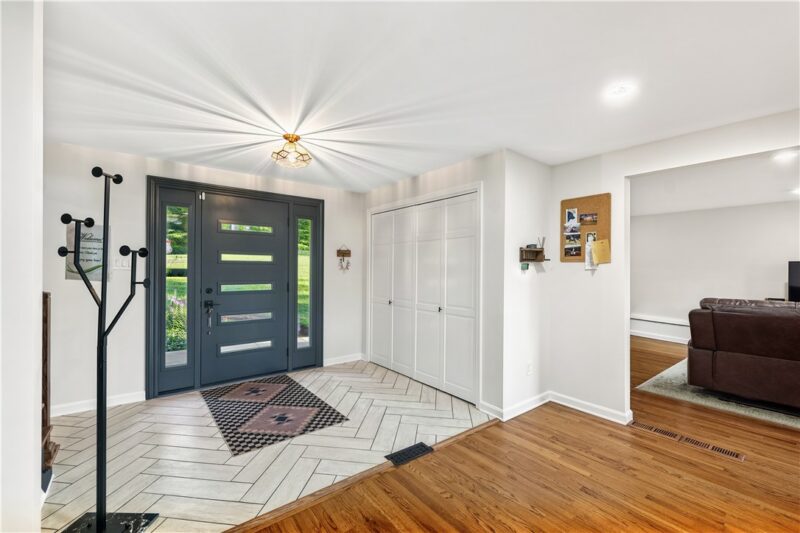 736 Pinetree Rd — photo 4