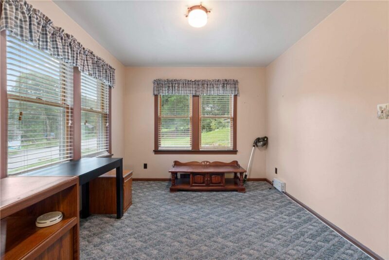 1085 Phillips Street — photo 2
