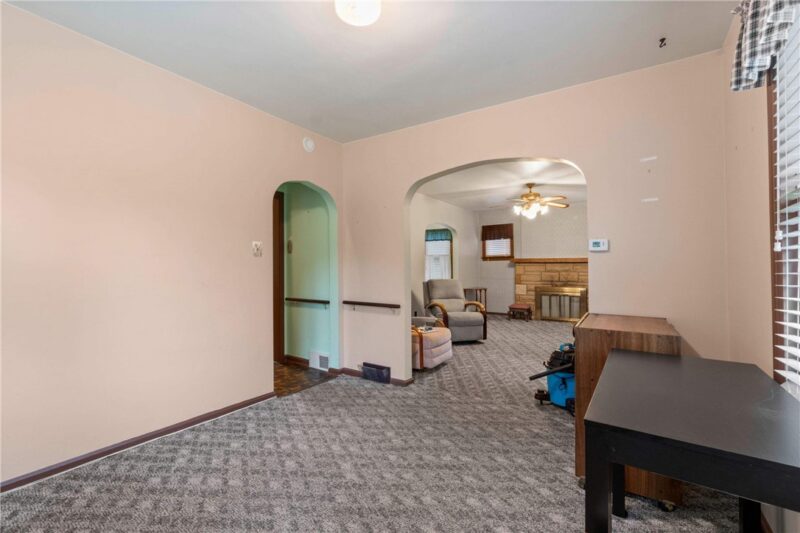 1085 Phillips Street — photo 3