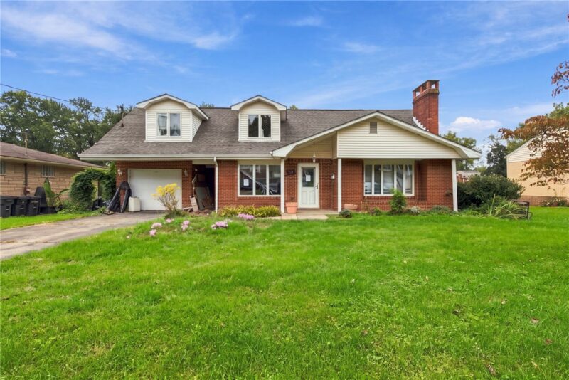 712 William Dr