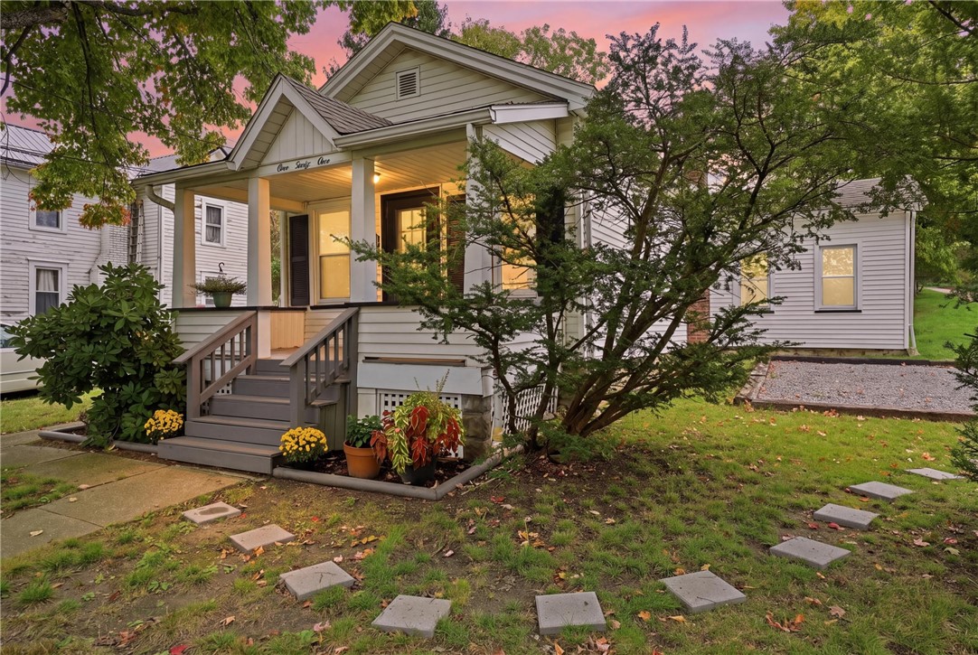 141 Pierce Ave — photo 1