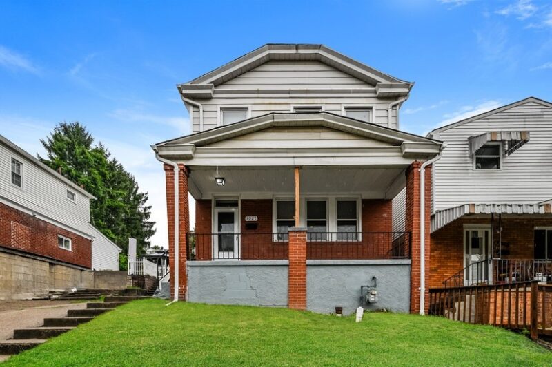 3027 Brentwood Ave