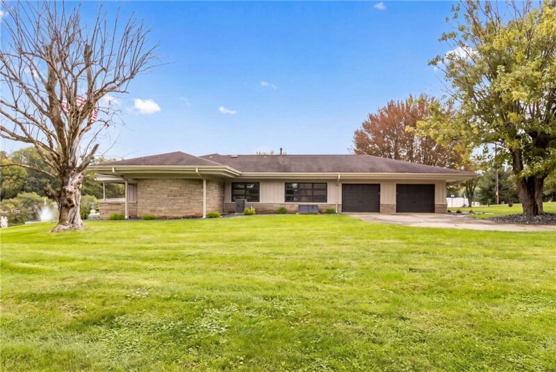 102 Peasant Village Ln — photo 4